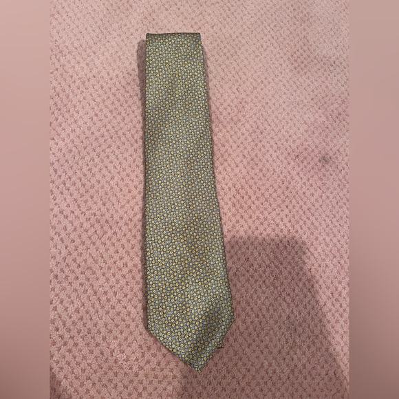 Salvatore Ferragamo dice tie